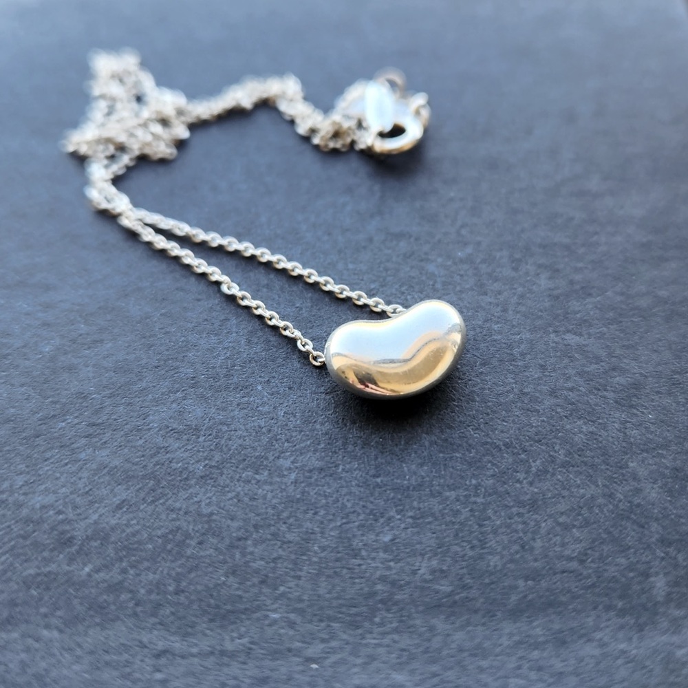 Authentic Tiffany & Co Elsa Peretti Sterling Silver Bean necklace